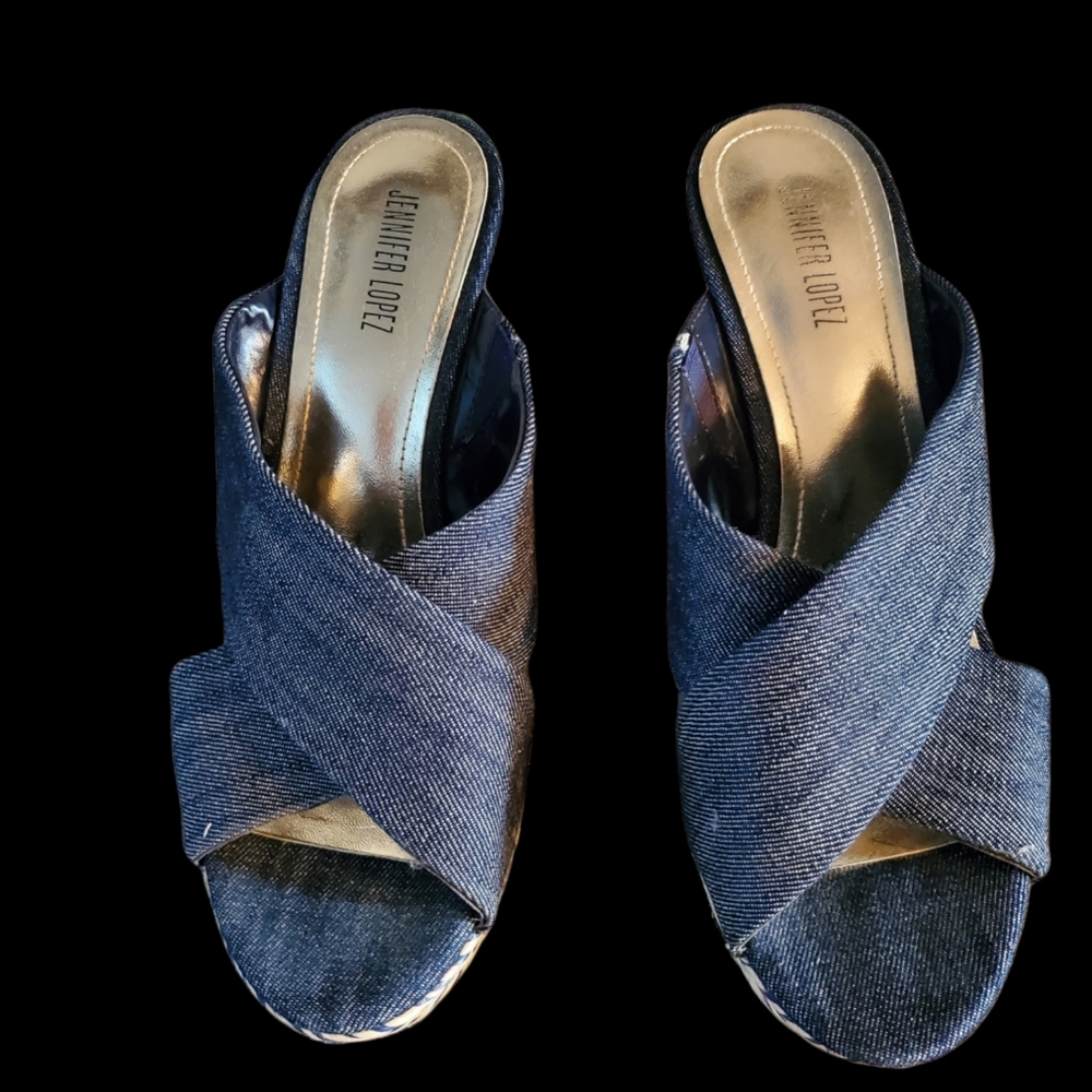 Jennifer Lopez wedge Sandels